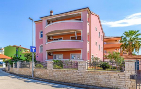 2 Bedroom Awesome Apartment In Medulin